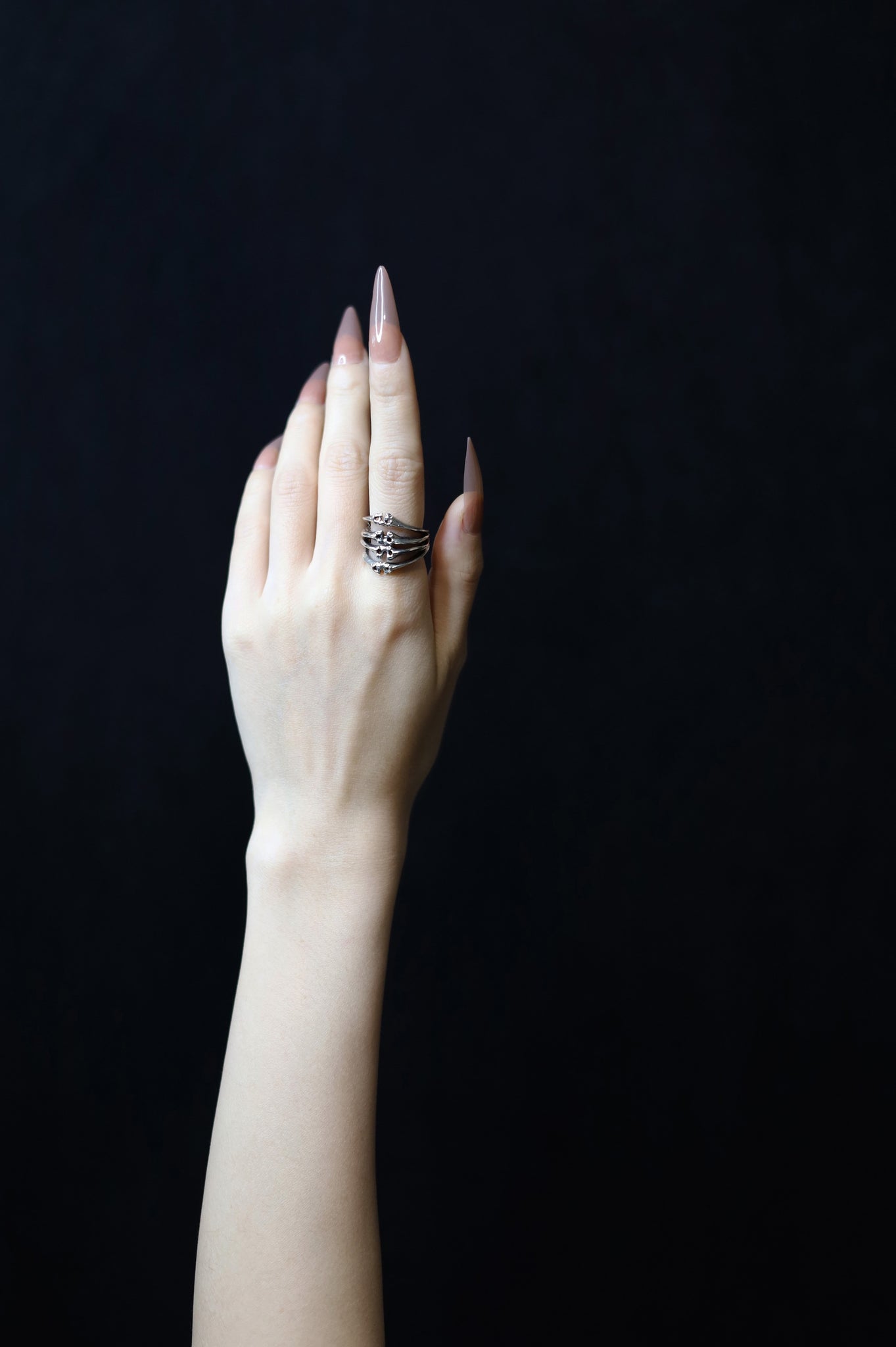Antiqued Fishbone Inlay Hollow Ring